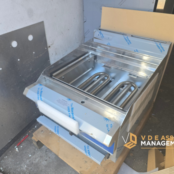 Lot 1 (Catering 2) Blue Seal Evolution G594-LS-N 600mm Natural Gas Chargrill - G032-N